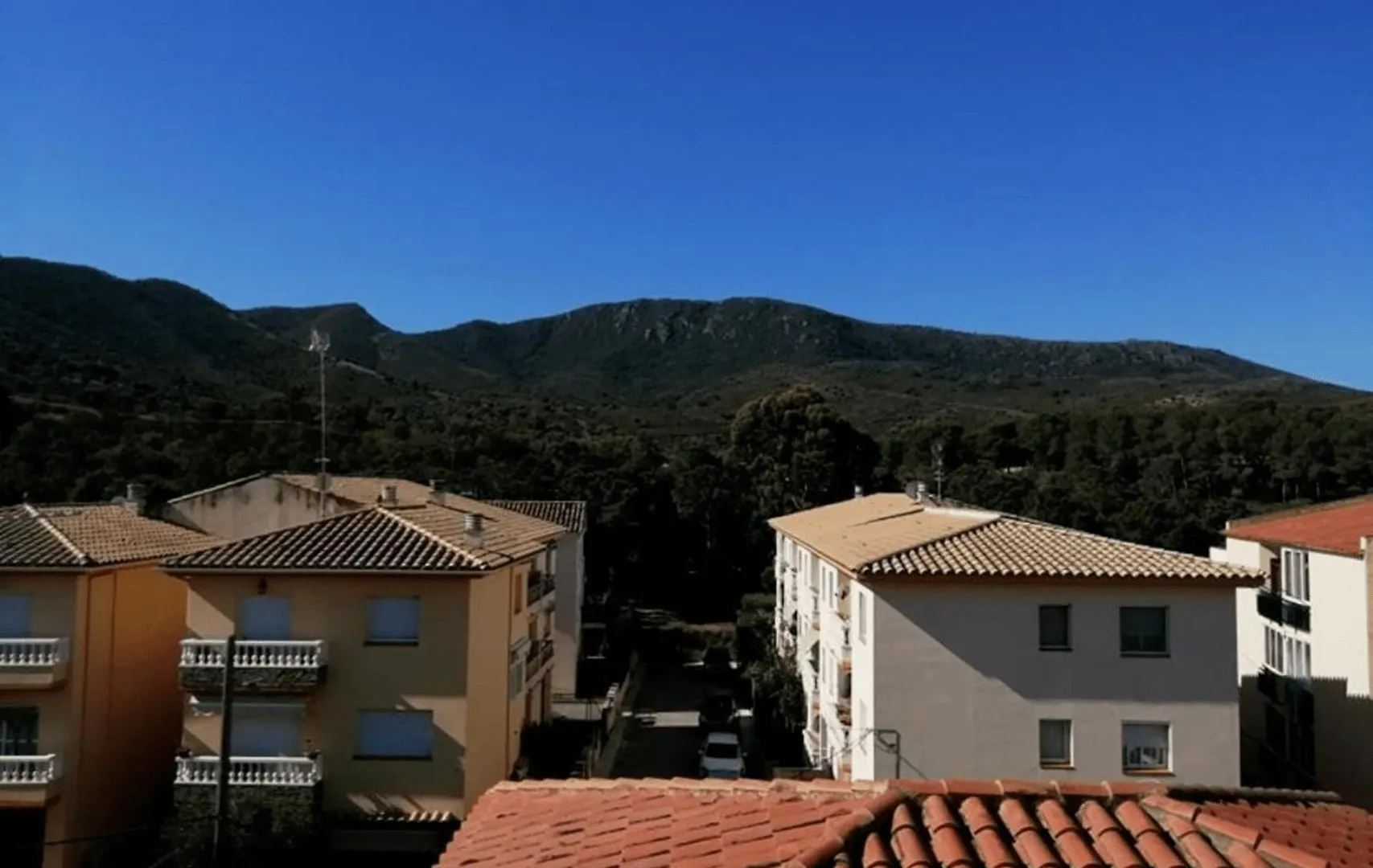 Santa Parascheva Can Pau Llança Penzion